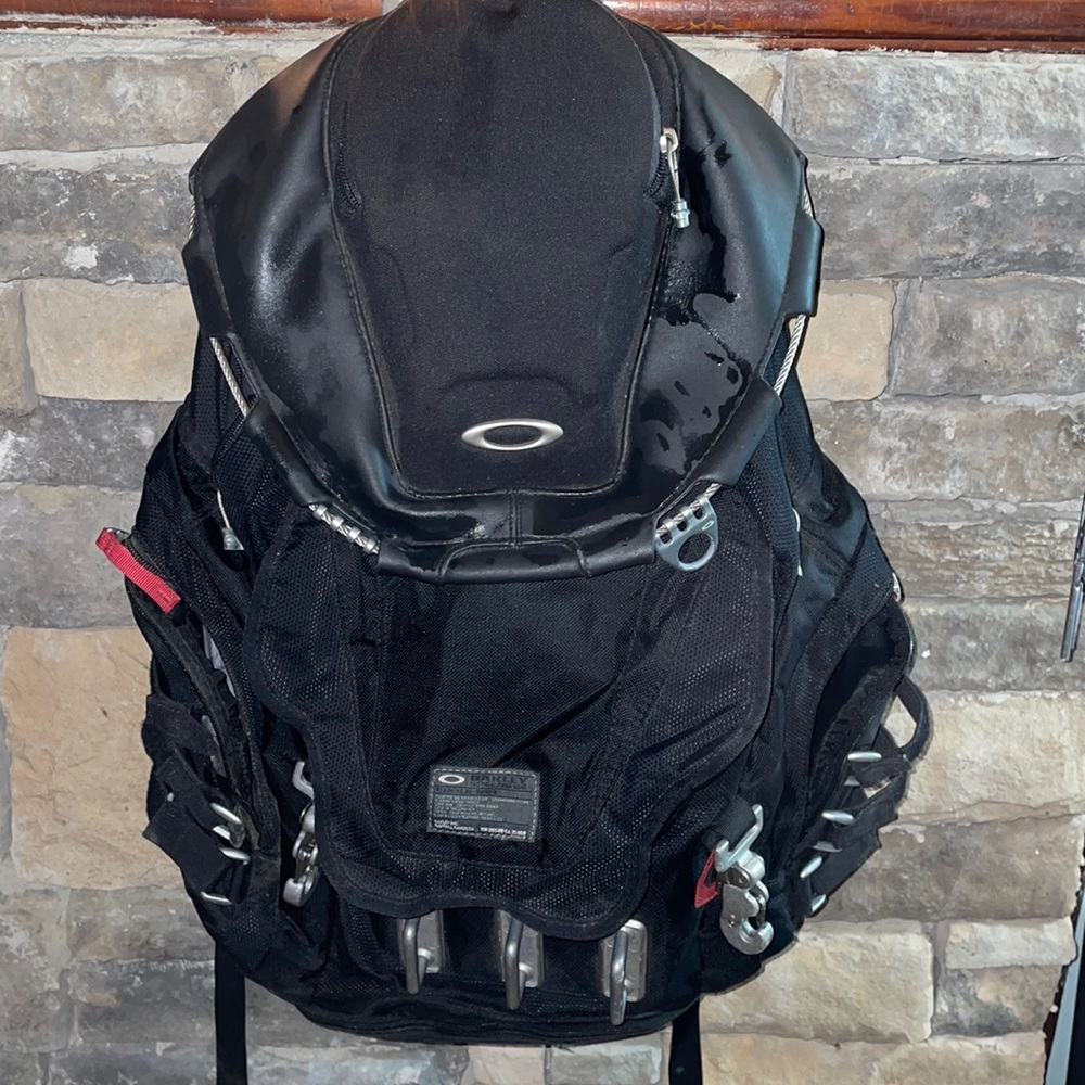 Oakley Men’s Kitchen Sink Backpack